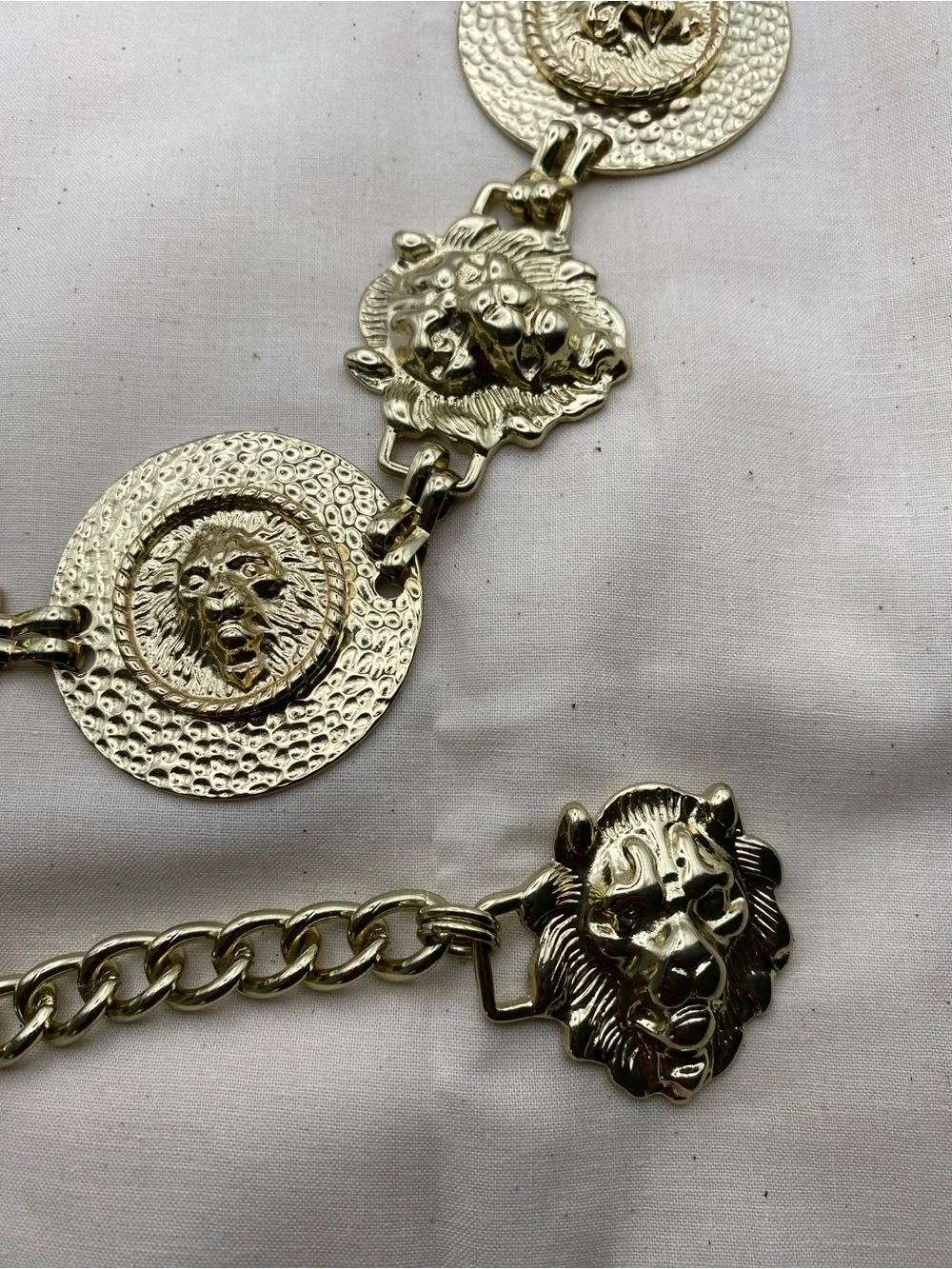 Vintage Gold Lion Medallion Chain Belt